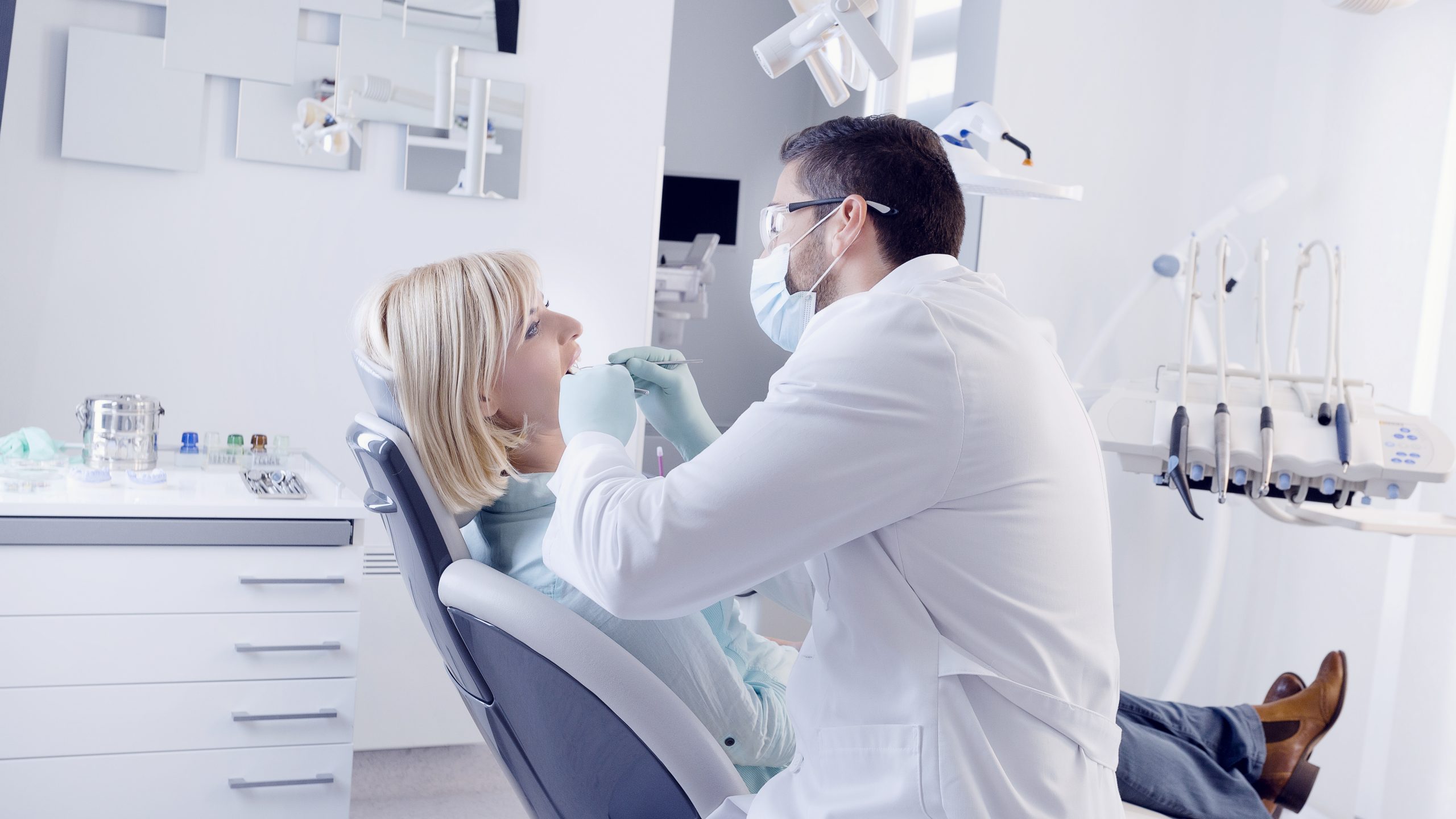Dentist in Gladstone, OR