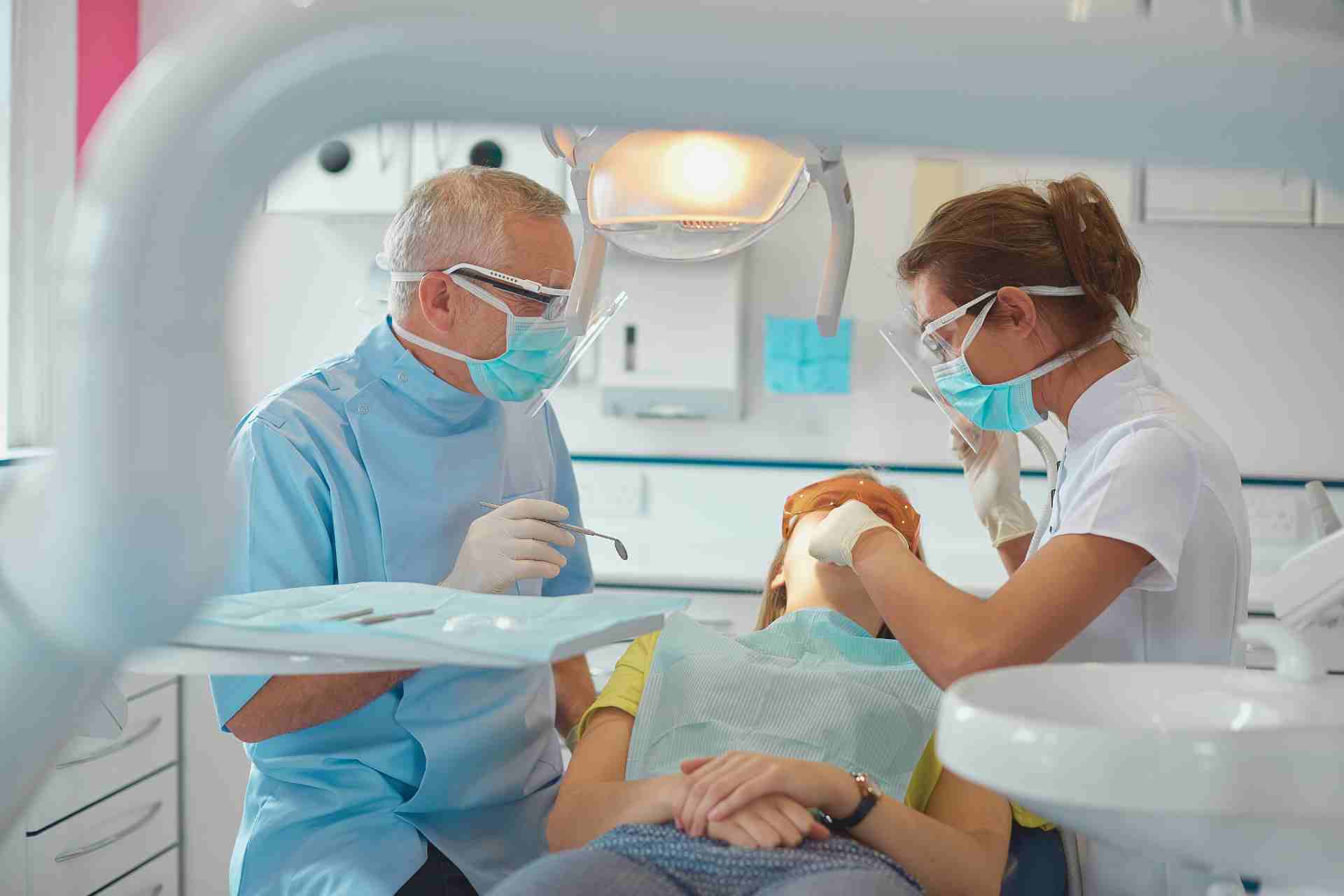 Dentist in Gladstone, OR